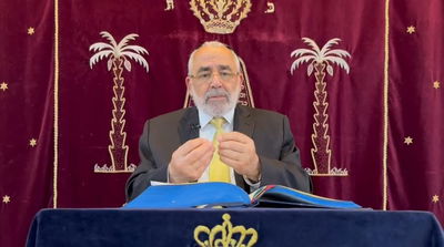 הרב שלמה זביחי בפרסית על 'דברים' • צפו 