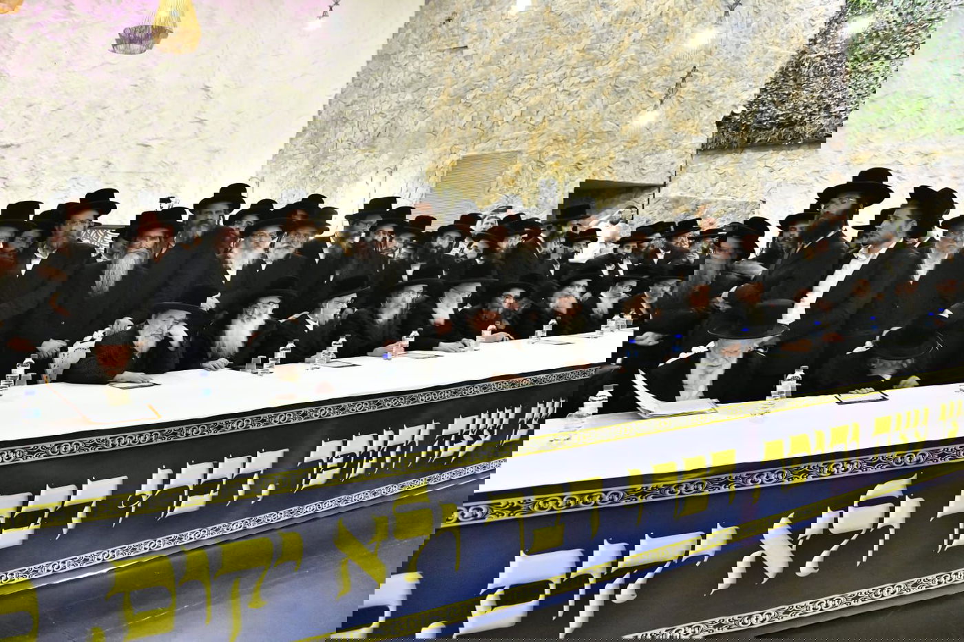 הכינוס הדרמטי של גדולי ישראל וההחלטות שהתקבלו: "אל תפלו בפח 'המסלולים החרדים' בצבא"