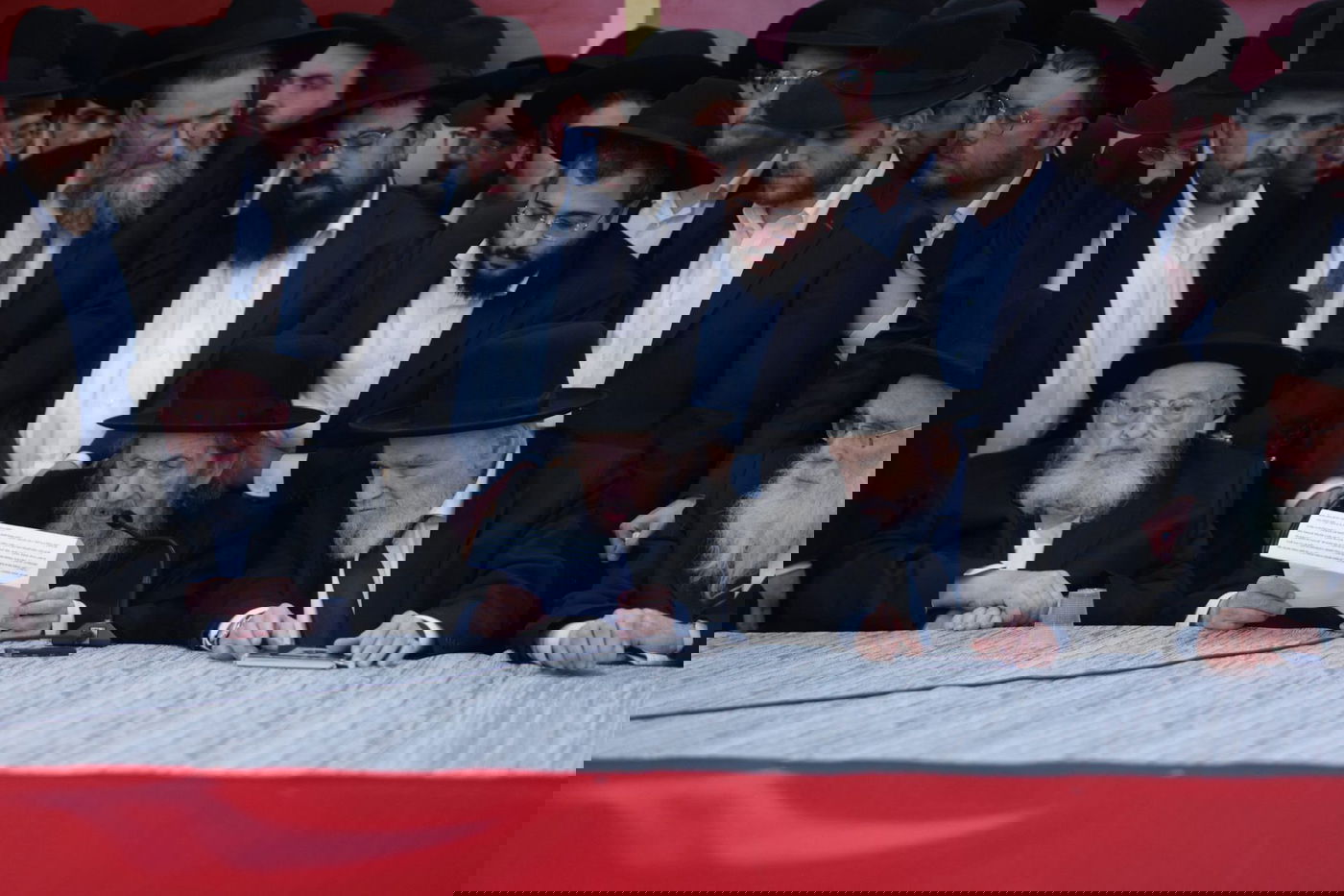 ראש הישיבה הגר"ד לנדו בכינוס ההיסטורי