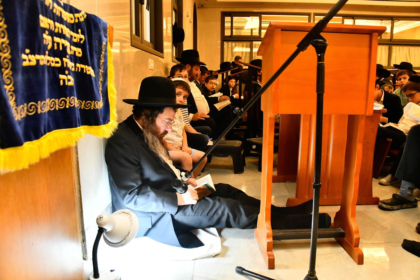 ליל תשעה באב אצל הגאון רבי עמרם פריד