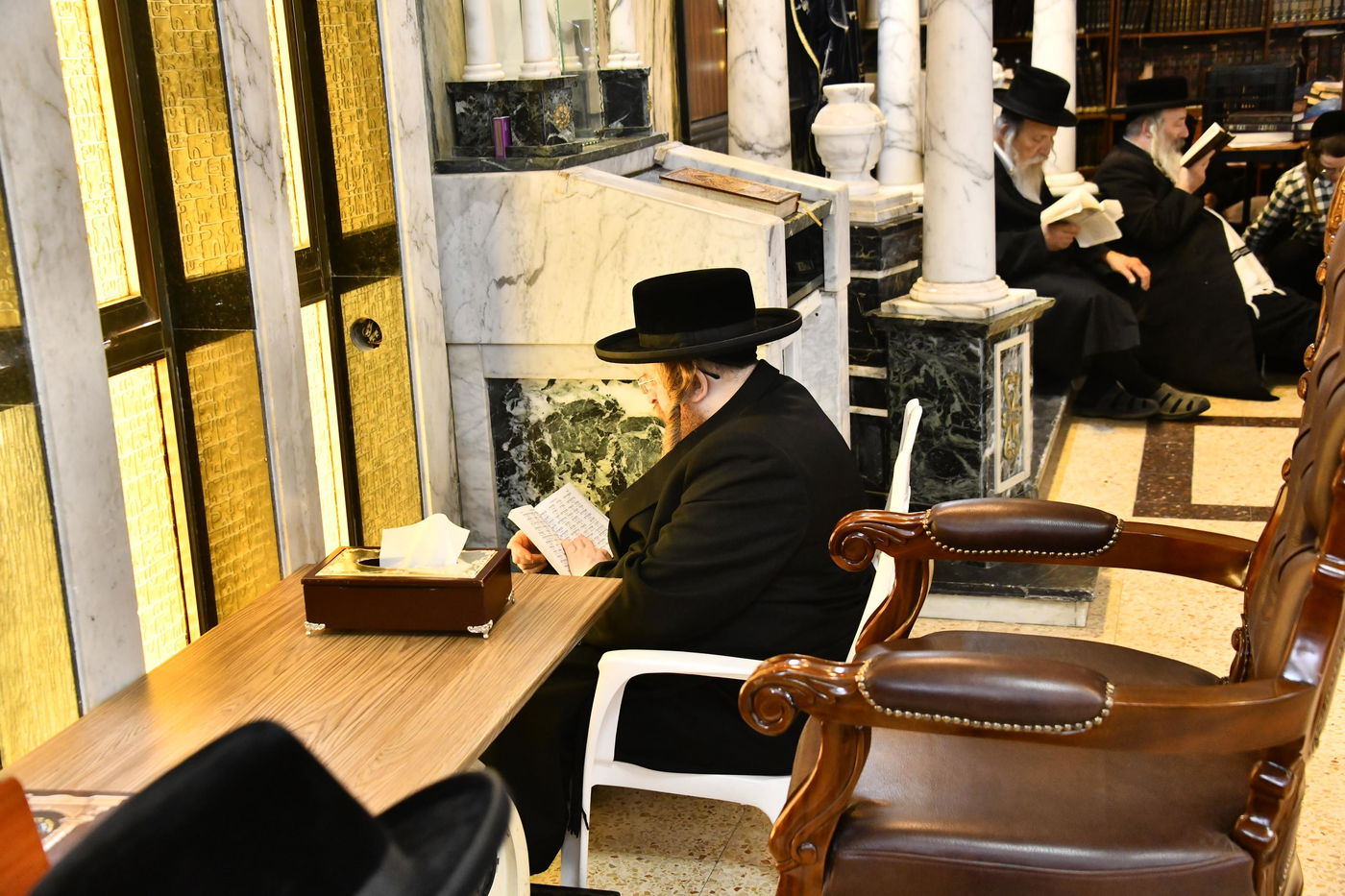 תשעה באב בחצה"ק שומרי אמונים