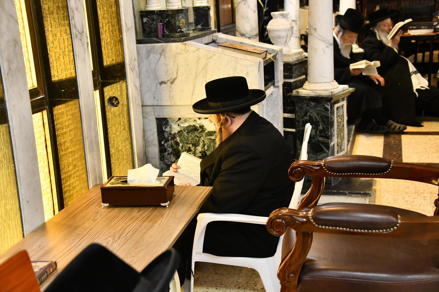 תשעה באב בחצה"ק שומרי אמונים