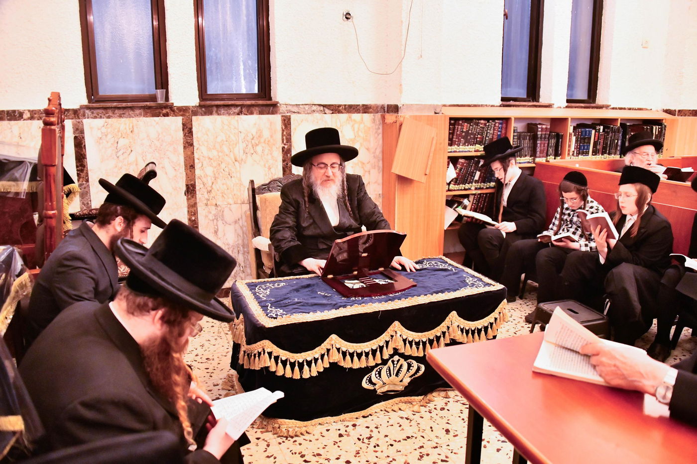 תשעה באב בחצה"ק ביאלה בני ברק