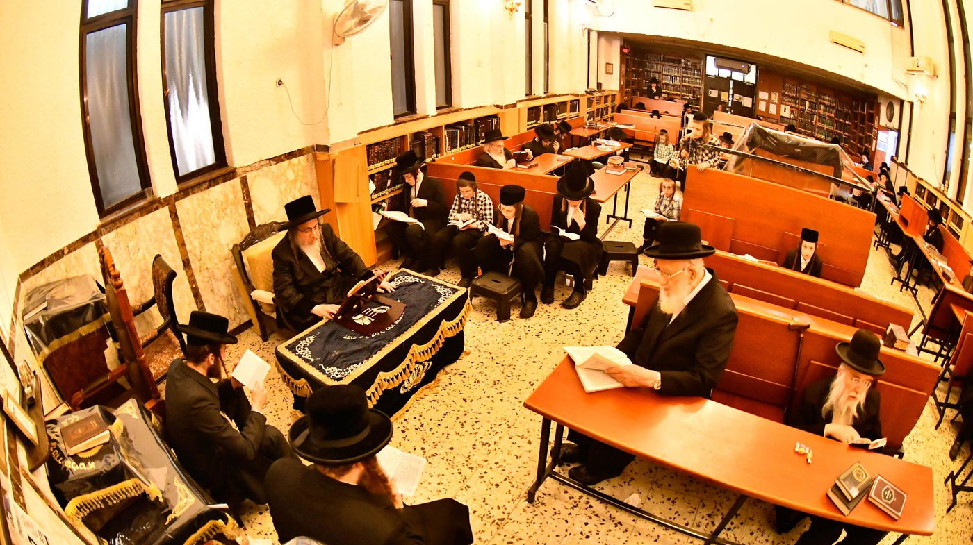 תשעה באב בחצה"ק ביאלה בני ברק