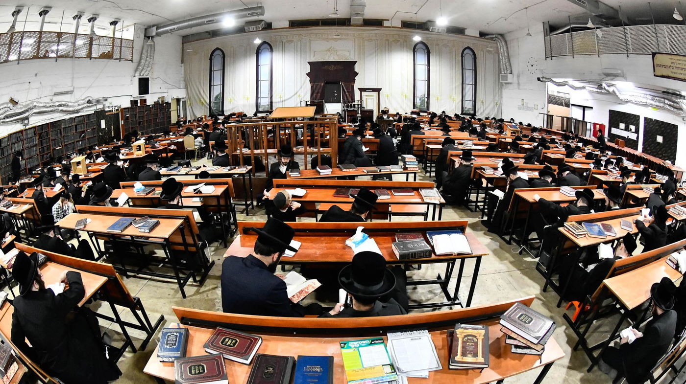 תשעה באב בחצה"ק מחנובקא בעלזא