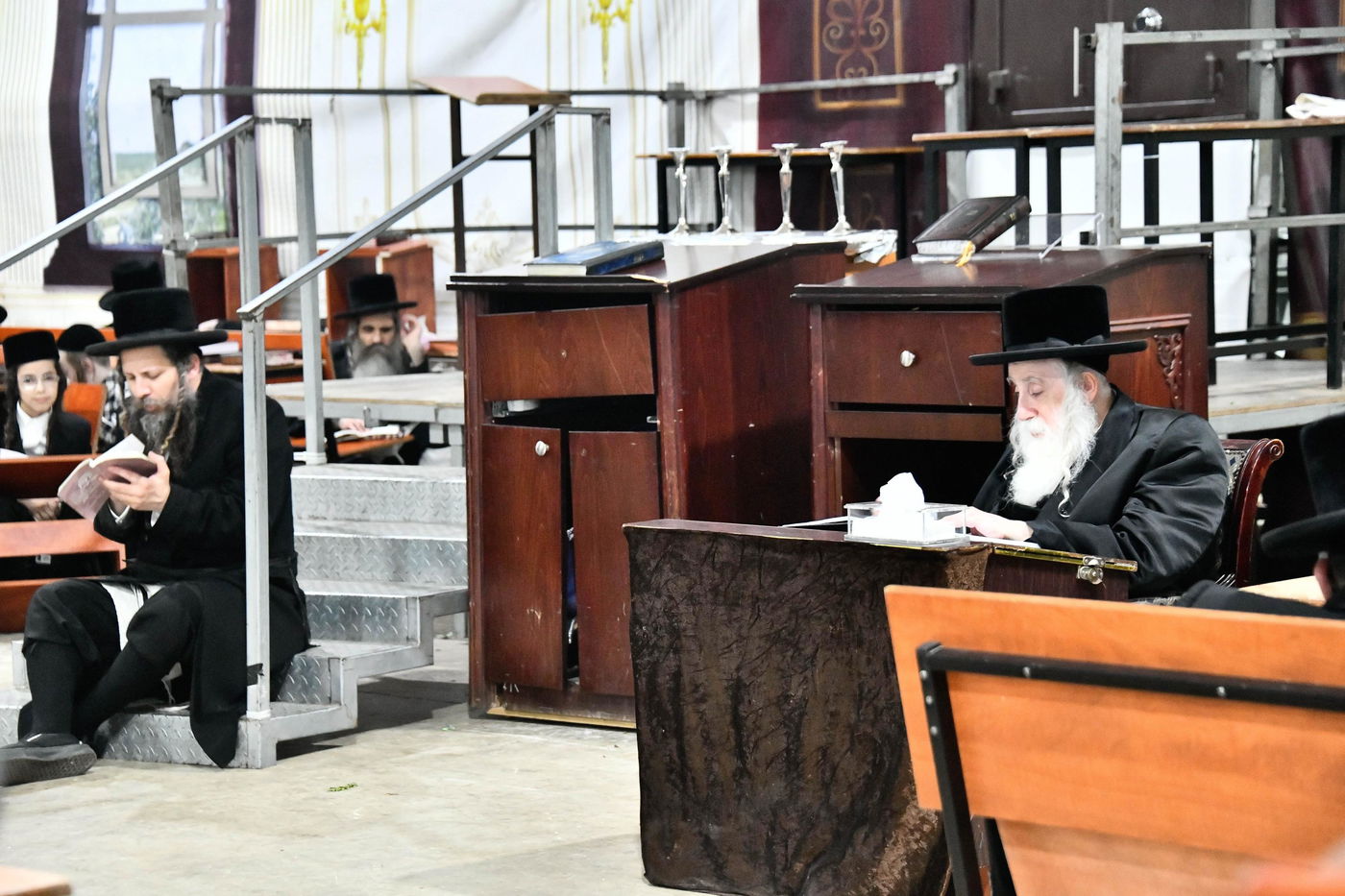 תשעה באב בחצה"ק מחנובקא בעלזא