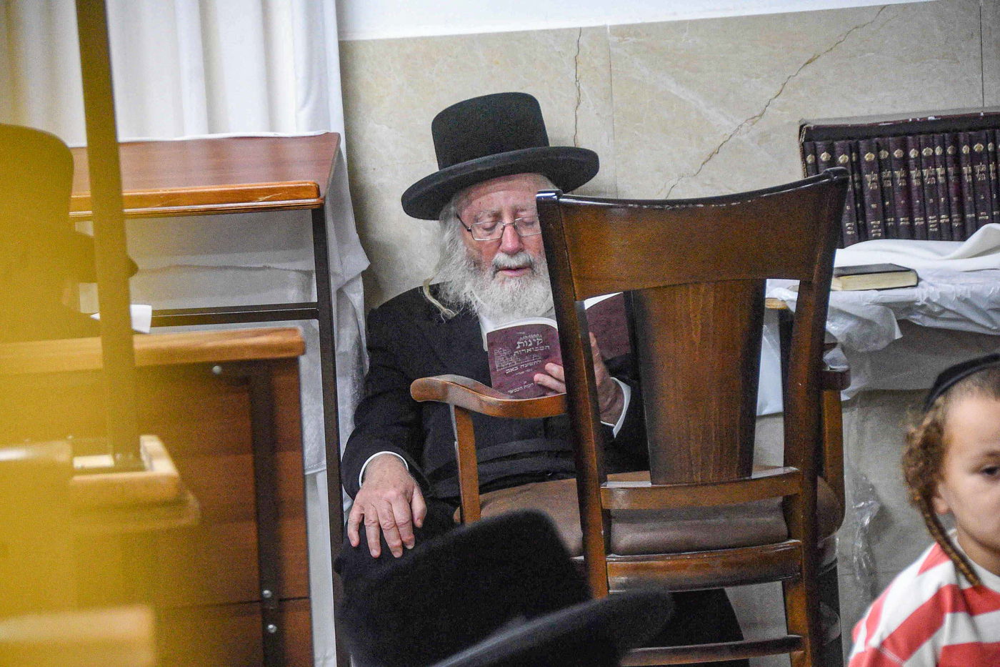 הגאון רבי חיים וייס באמירת איכה