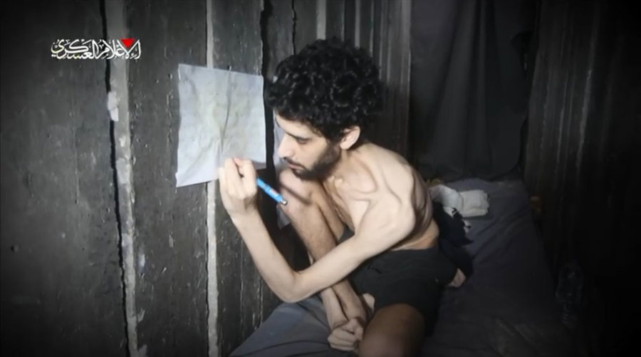 החטוף אביתר דוד בסרטון שפרסם חמאס