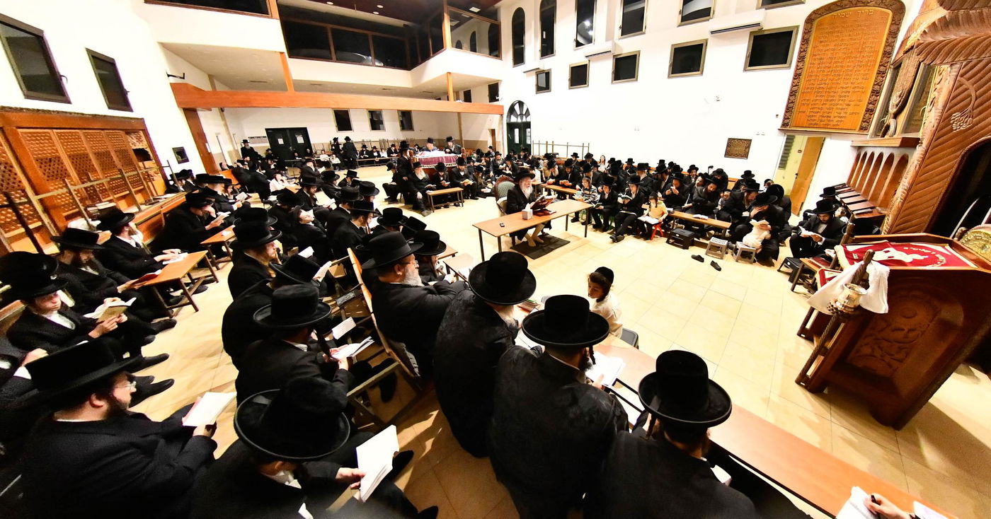 תשעה באב בחצה"ק פרמישלאן