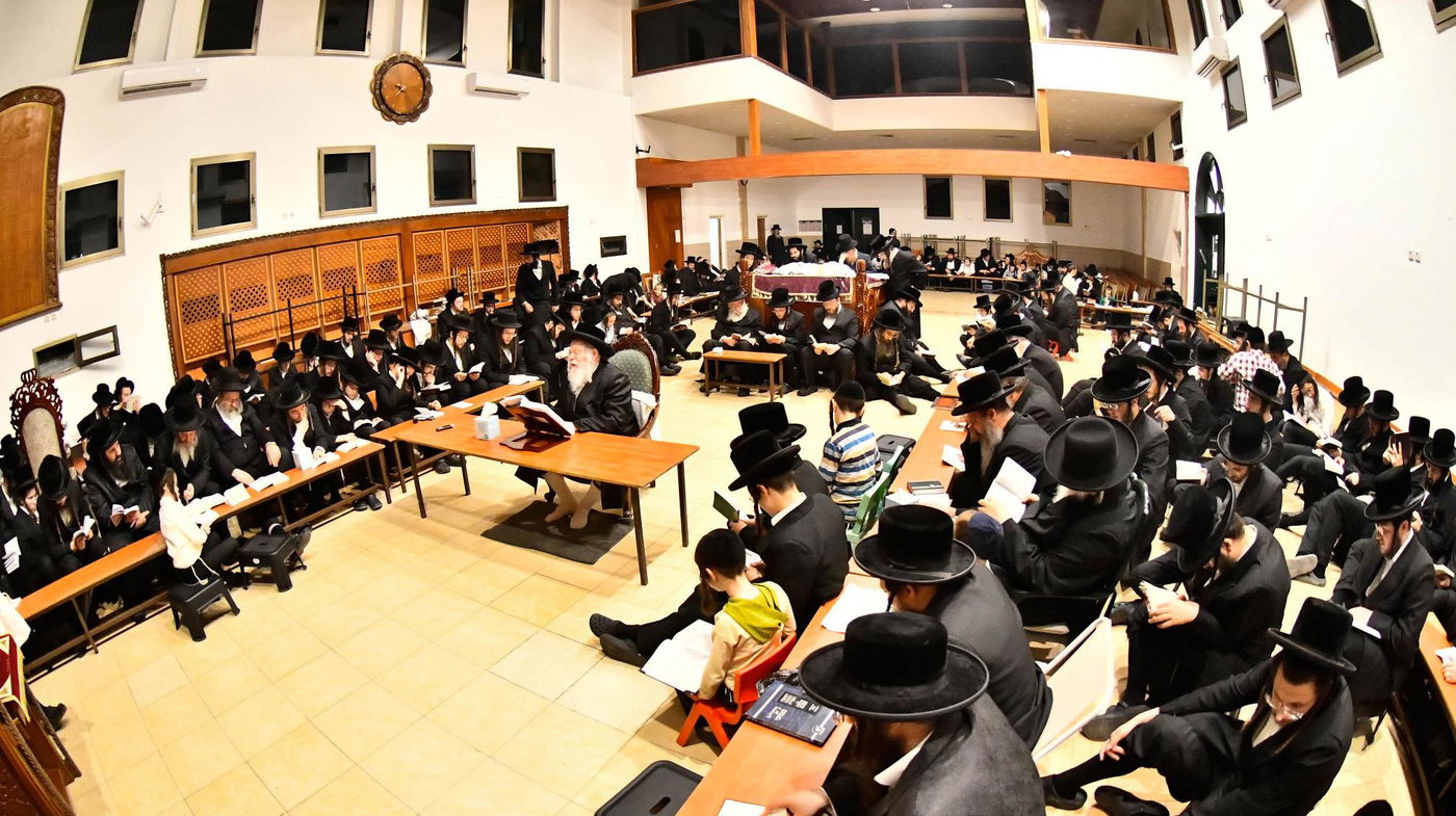 תשעה באב בחצה"ק פרמישלאן