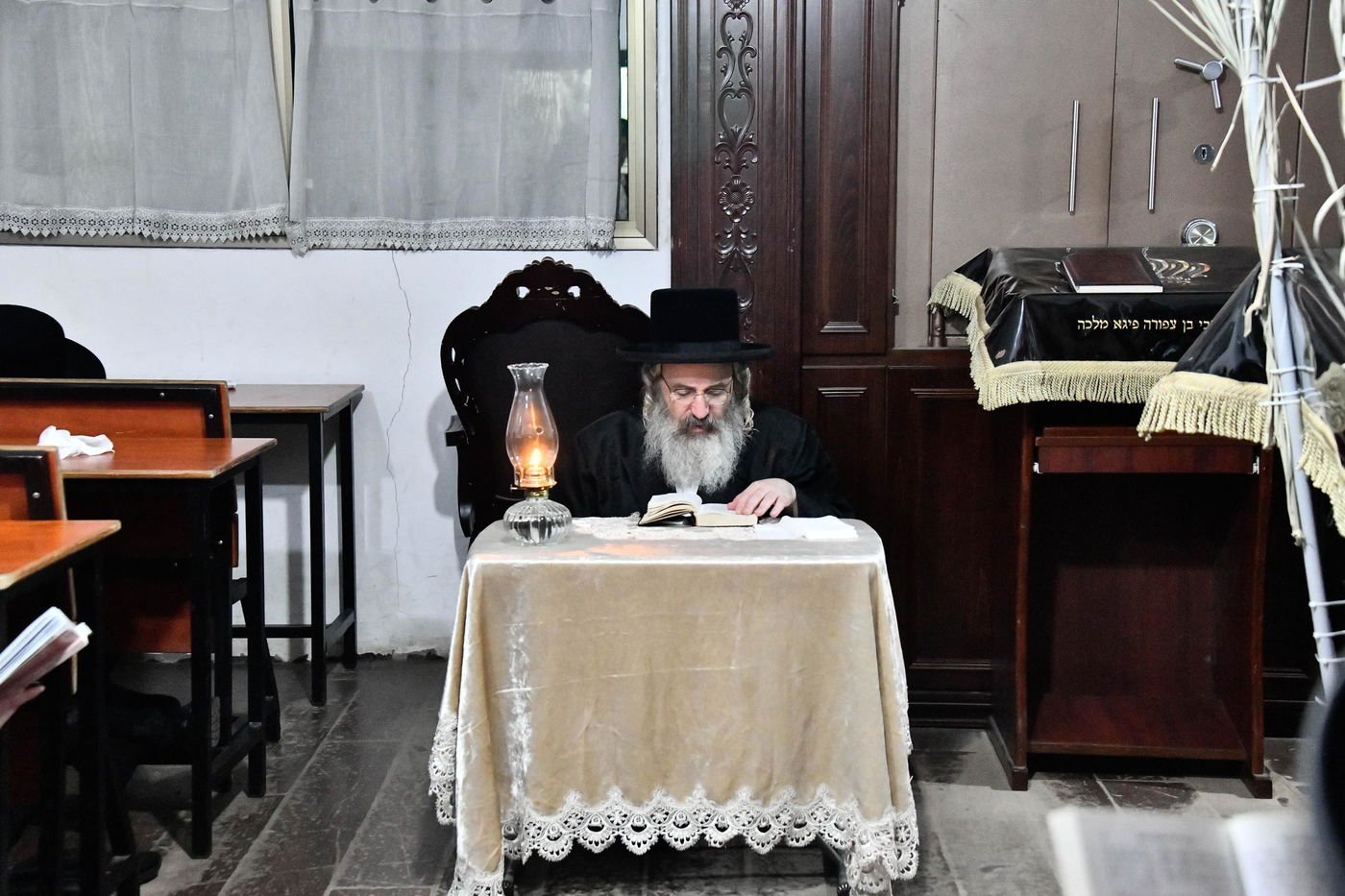 תשעה באב בחצה"ק זוטשקא אמסנא