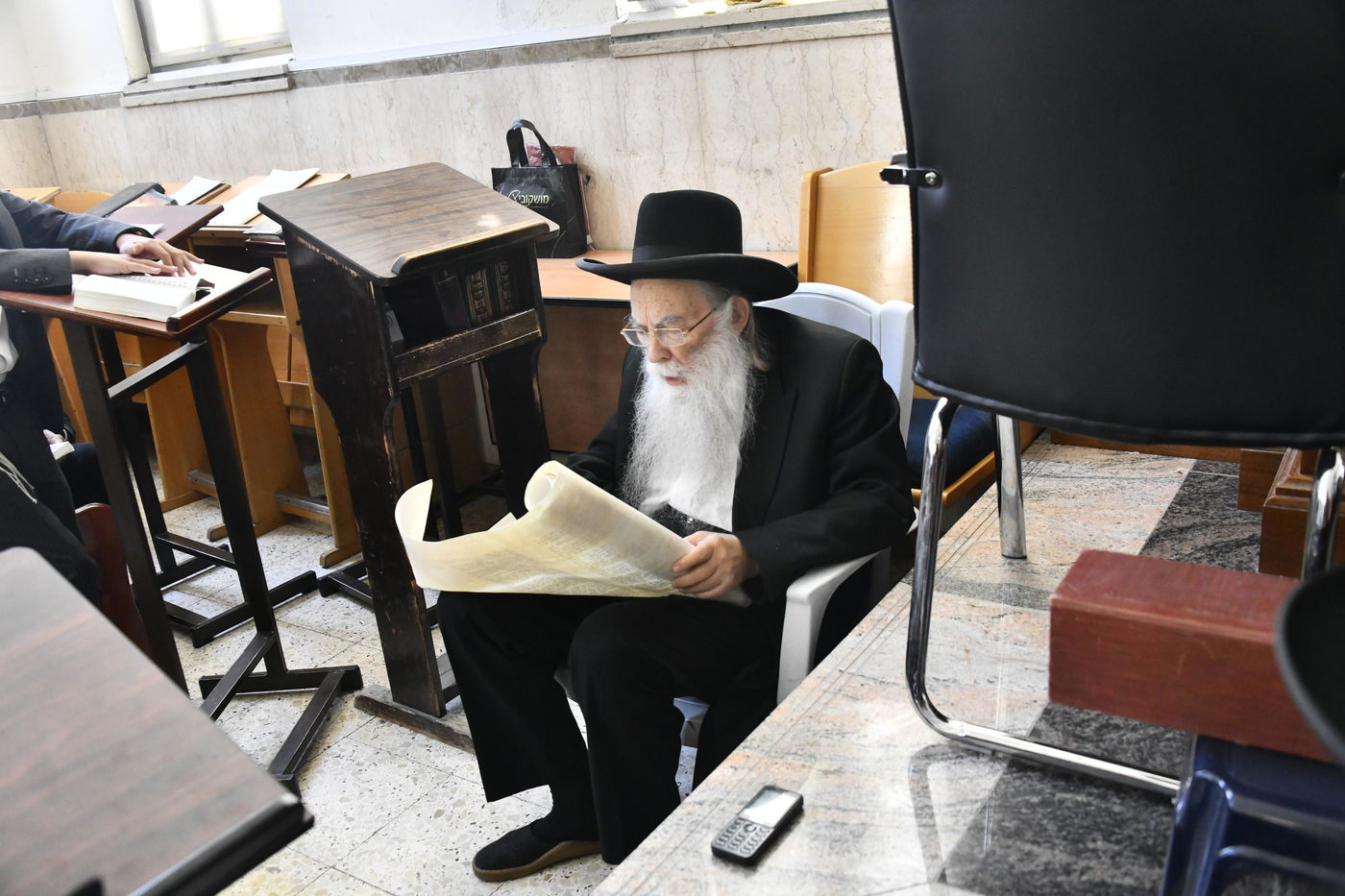 תשעה באב אצל הגאון רבי צבי רוטנברג