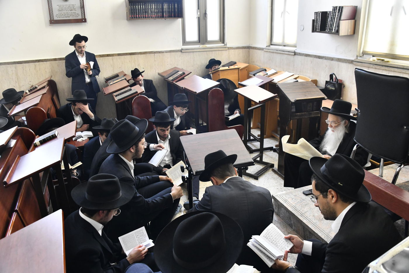 תשעה באב אצל הגאון רבי צבי רוטנברג