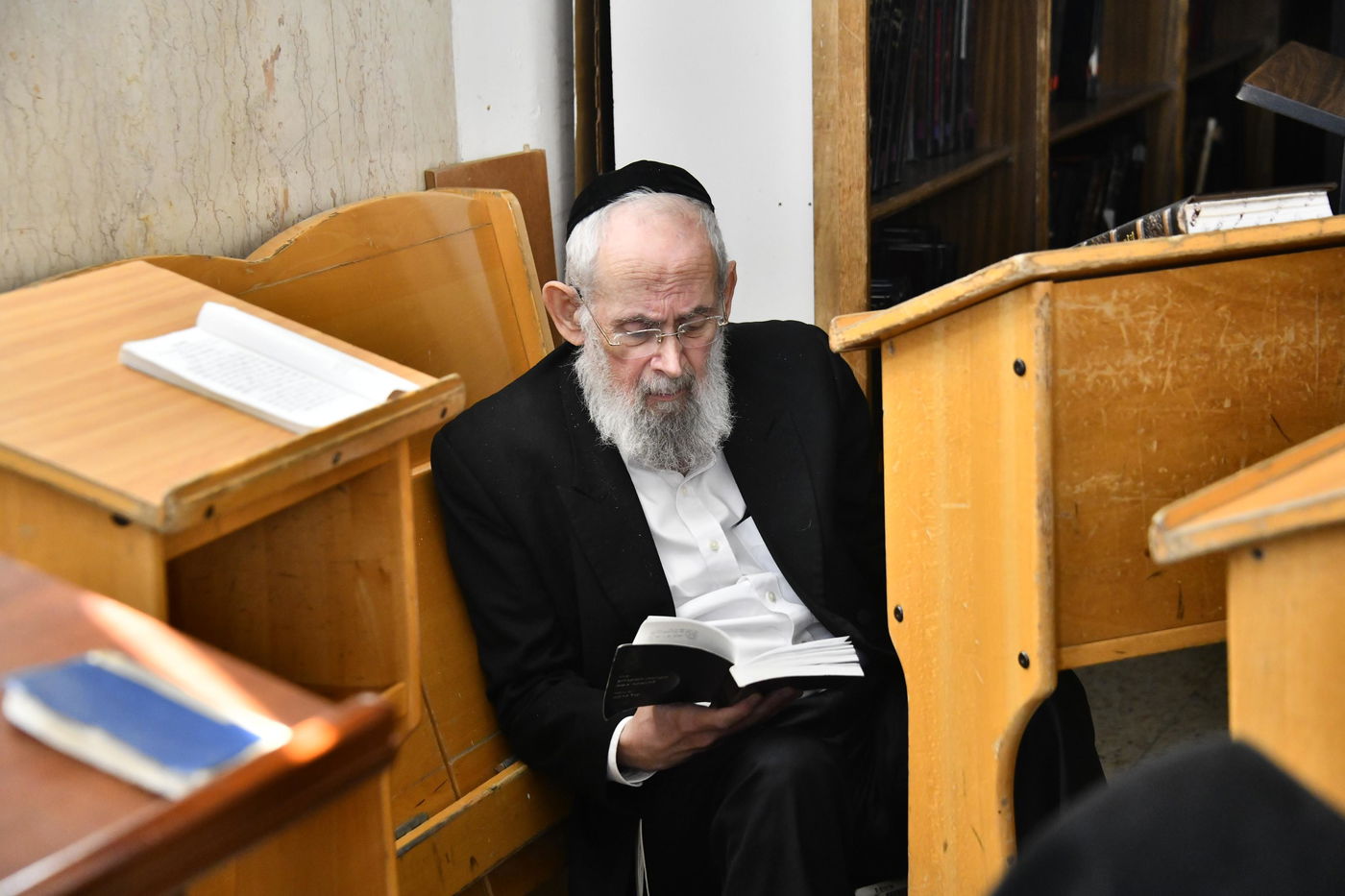 תשעה באב אצל הגאון רבי צבי רוטנברג