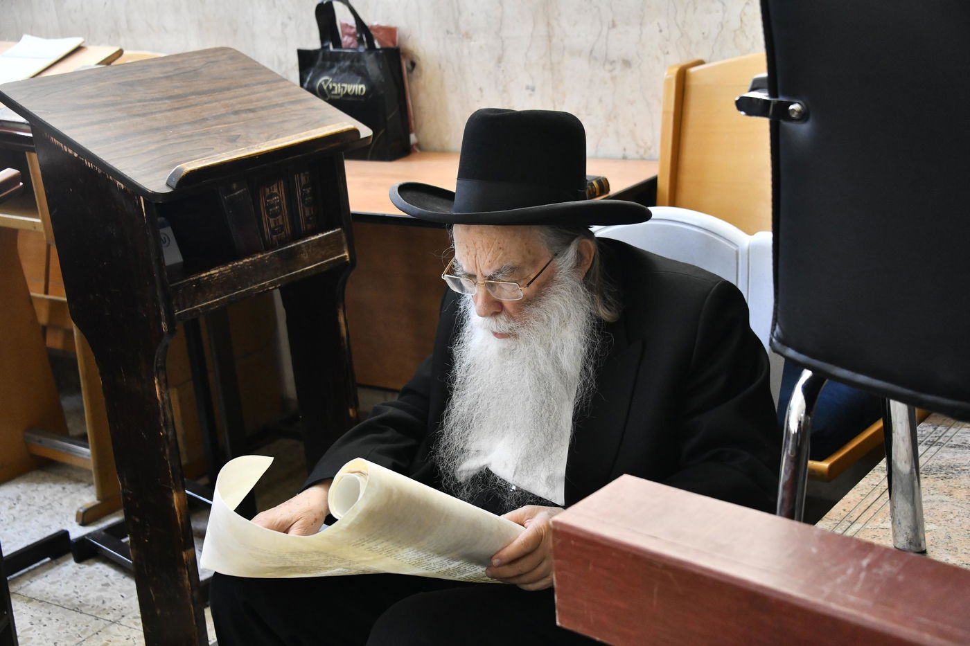 תשעה באב אצל הגאון רבי צבי רוטנברג