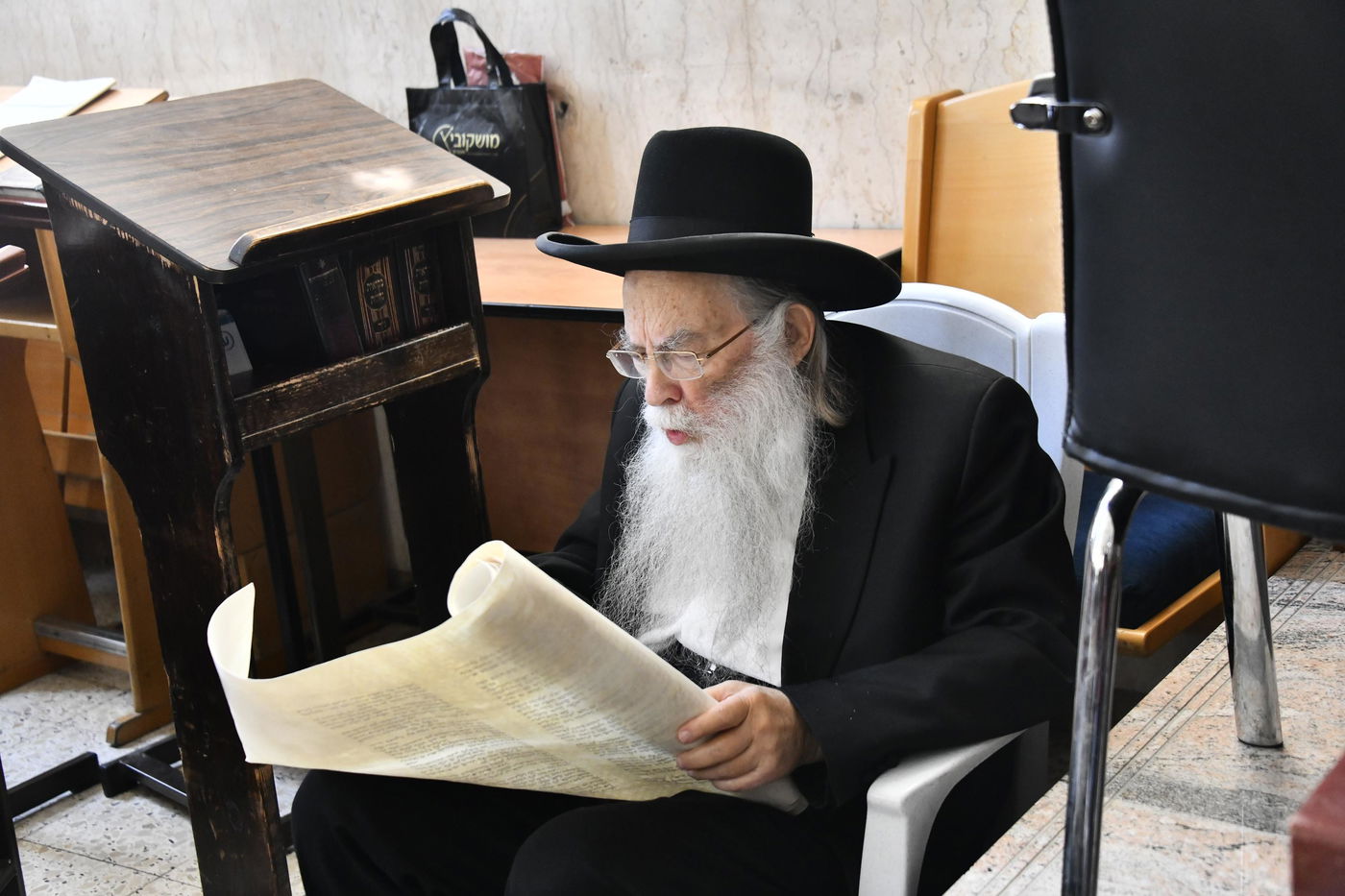 תשעה באב אצל הגאון רבי צבי רוטברג