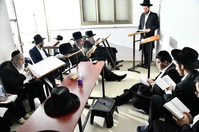 ליל תשעה באב אצל הגר"ד לנדו