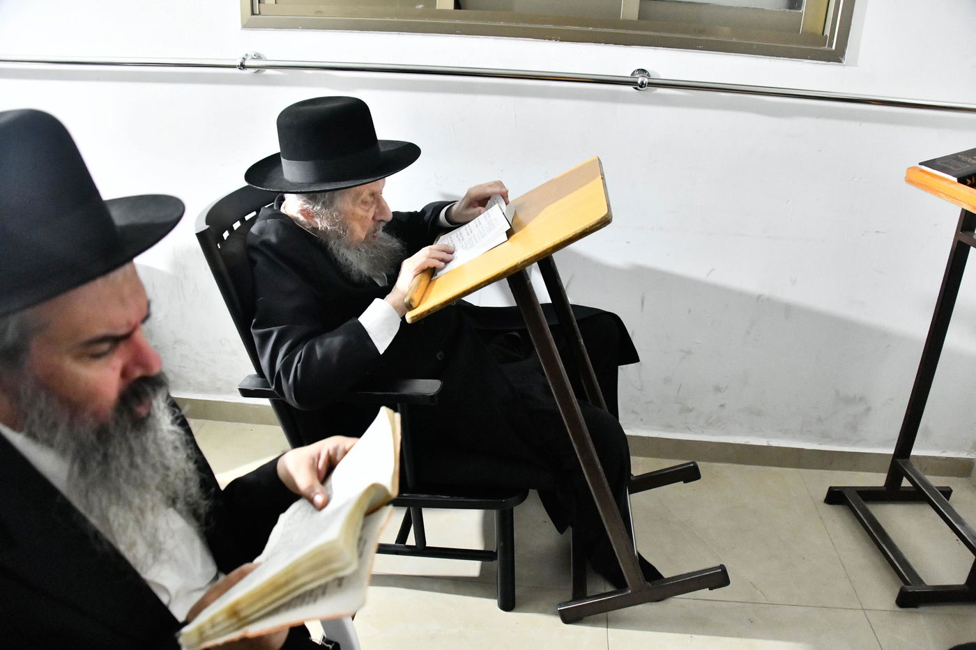 ליל תשעה באב אצל הגר"ד לנדו