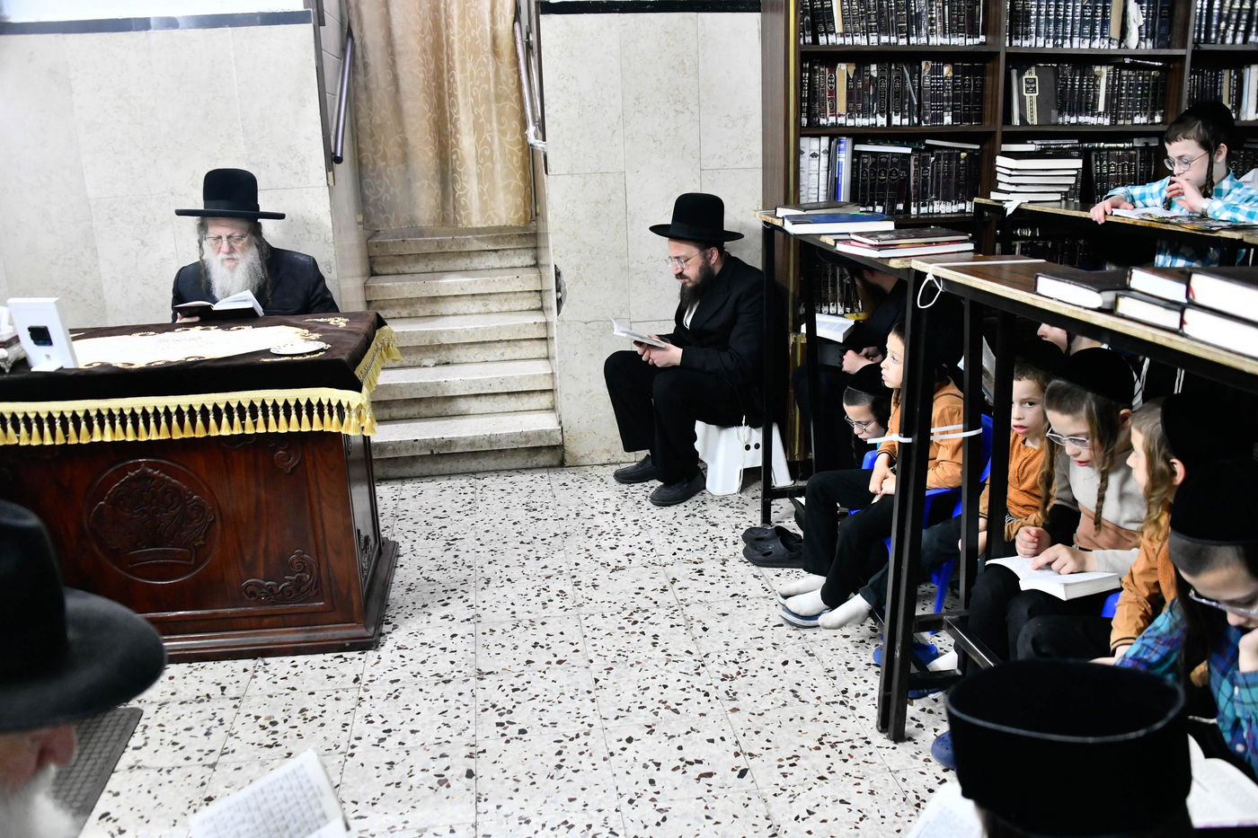 תשעה באב בחצה"ק מודז'יץ