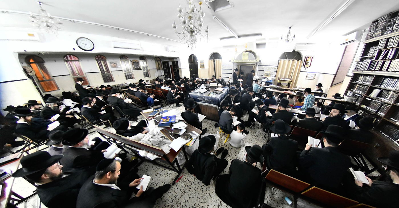 תשעה באב בחצה"ק מודז'יץ