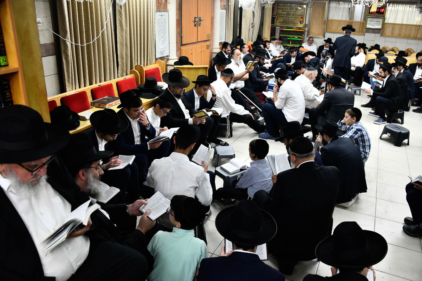 תשעה באב אצל הגאון רבי ניסים בן שמעון