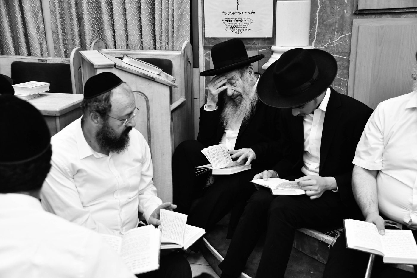 תשעה באב אצל הגאון רבי ניסים בן שמעון