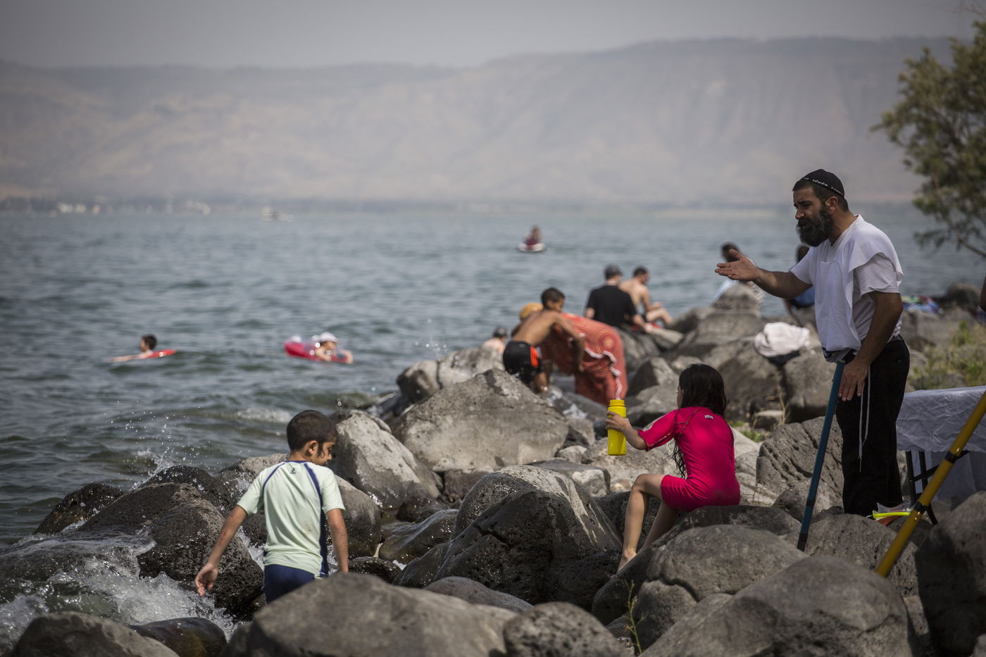 החוף בטבריה