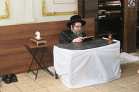 תשעה באב בחצה"ק סקולען ירושלים