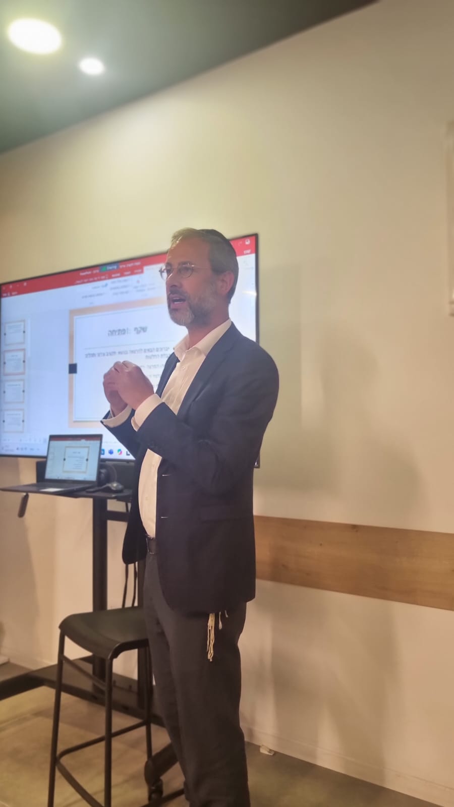 ראשי קהילות וגבאים בהכשרה ייחודית: "ללמוד לדבר בשפה שהמערכת מבינה – כדי להשפיע באמת