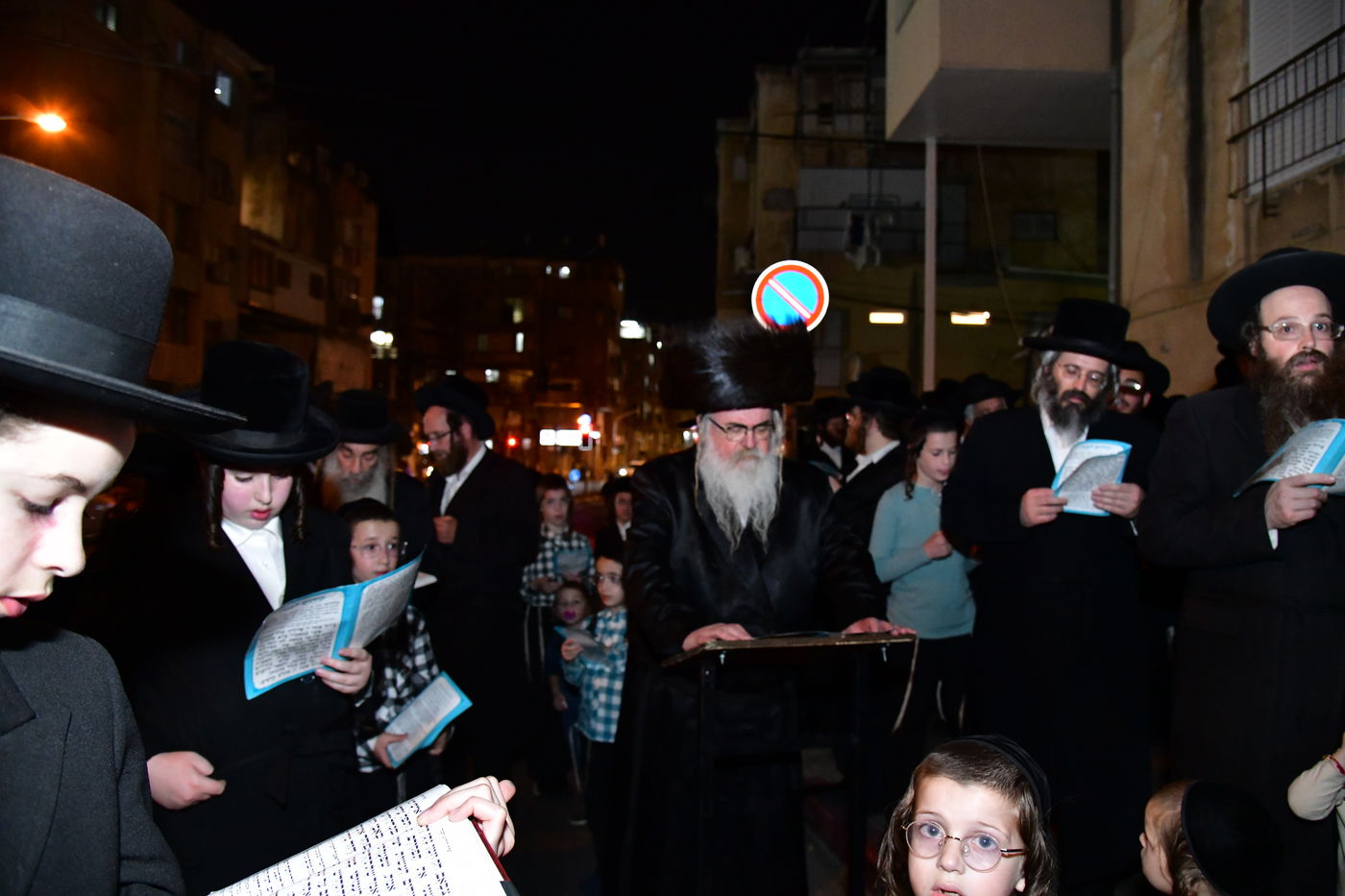 תשעה באב בחצה"ק ביאלה רמת אהרן