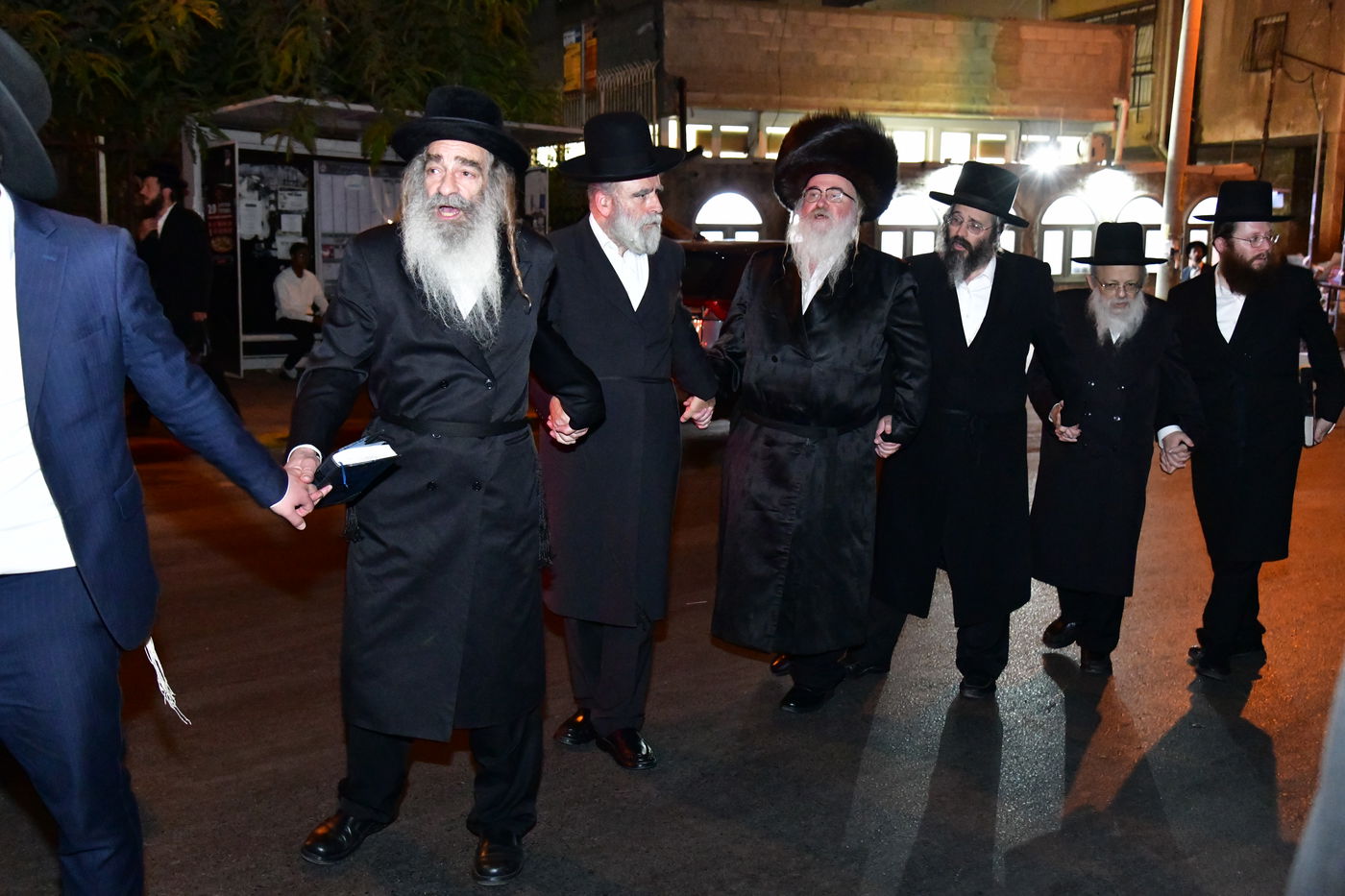 תשעה באב בחצה"ק ביאלה רמת אהרן