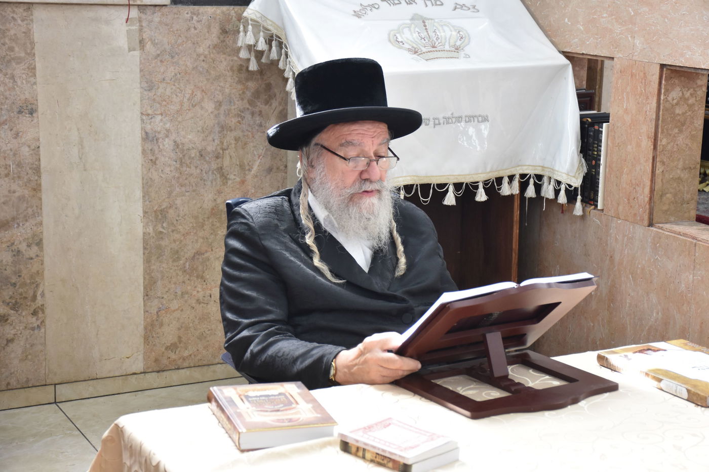 תשעה באב בחצה"ק אשלג