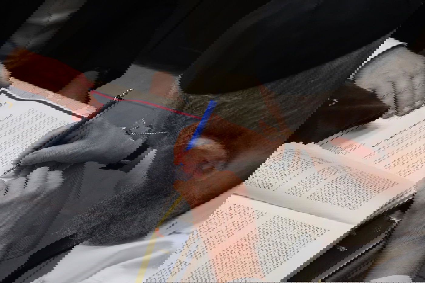 הרבנים מצטרפים לקריאת יד לאחים: להזהיר גדולים על הקטנים במיוחד בימי בין הזמנים