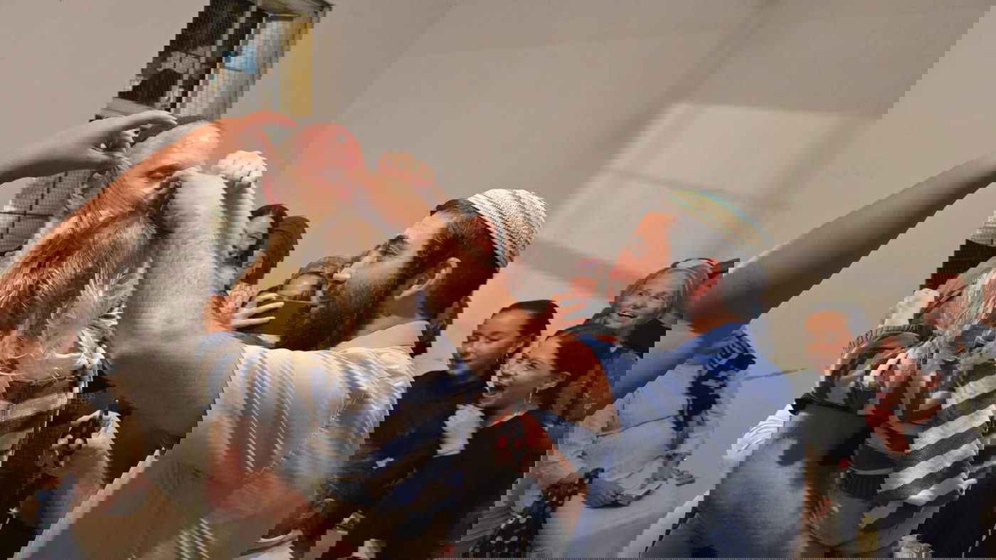 החלאקה בקבר יוסף, הלילה