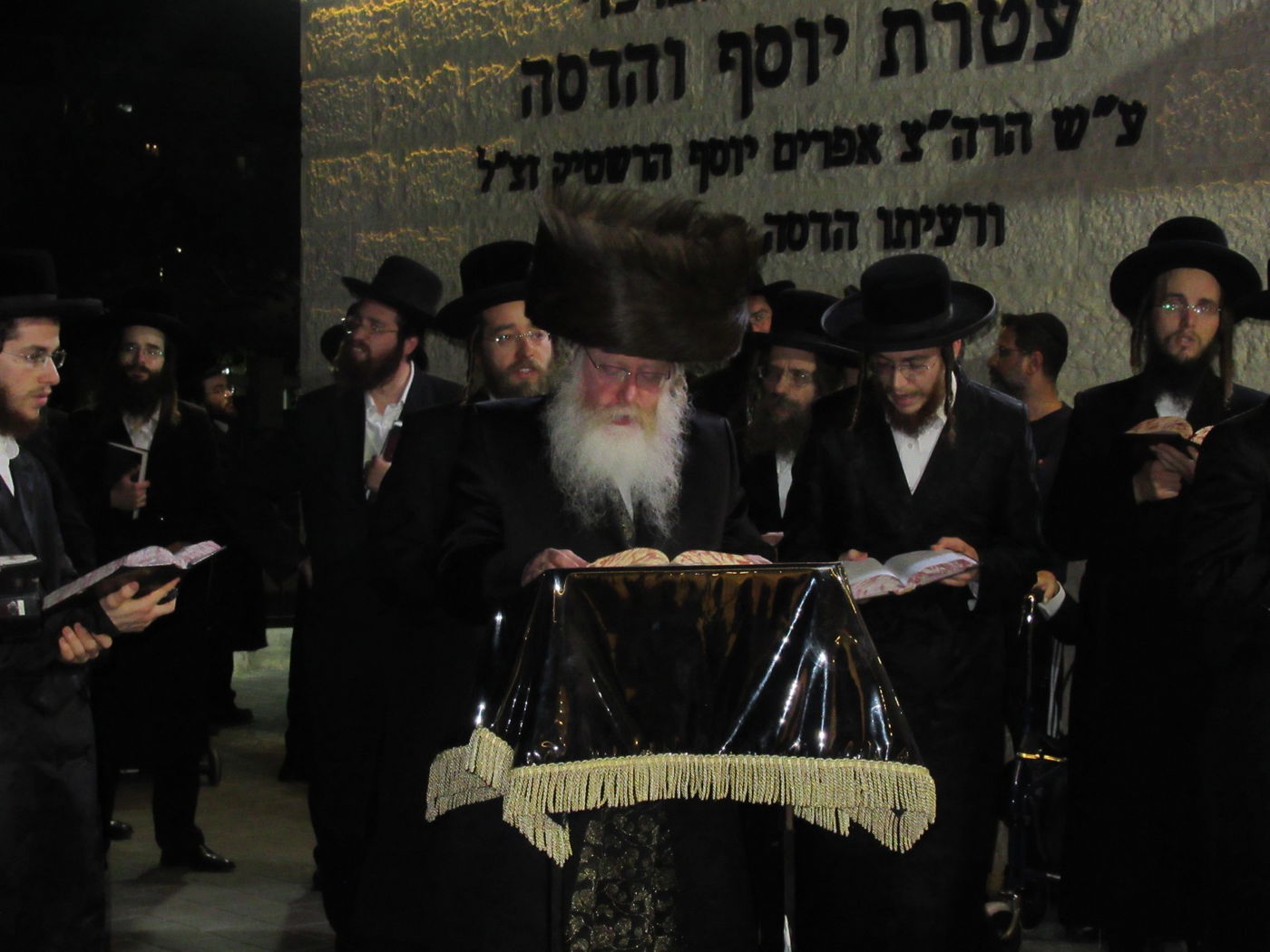 תשעה באב בחצה"ק קרעטשניף ק"ג