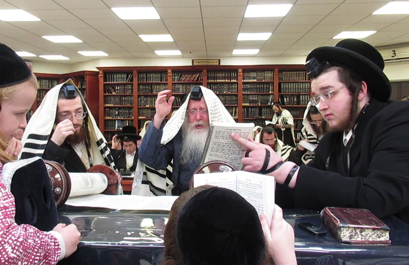 תשעה באב בחצה"ק קרעטשניף ק"ג