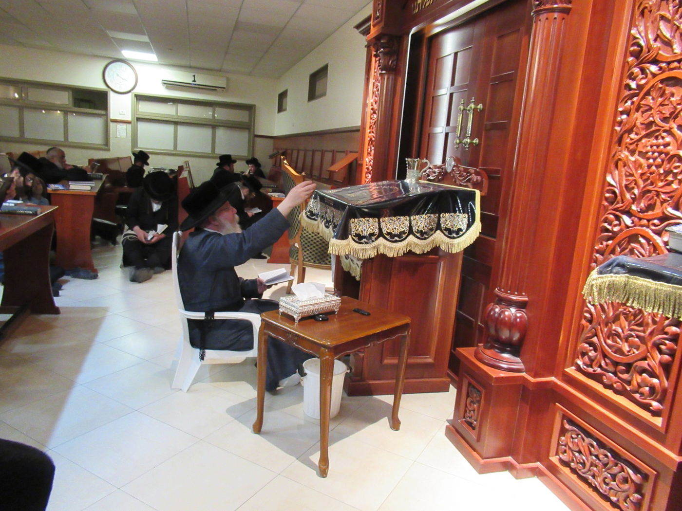 תשעה באב בחצה"ק קרעטשניף ק"ג