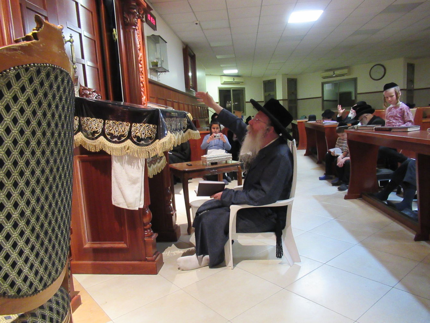 תשעה באב בחצה"ק קרעטשניף ק"ג