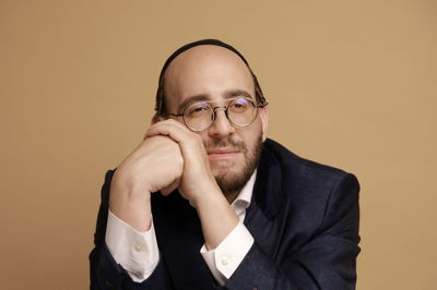 פיני איינהורן בסינגל אחדות מלהיב: "יד ביד"