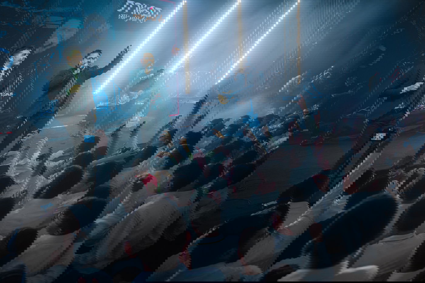 האם משה קליין מתאים לבנייני האומה? // ביקורת מופע