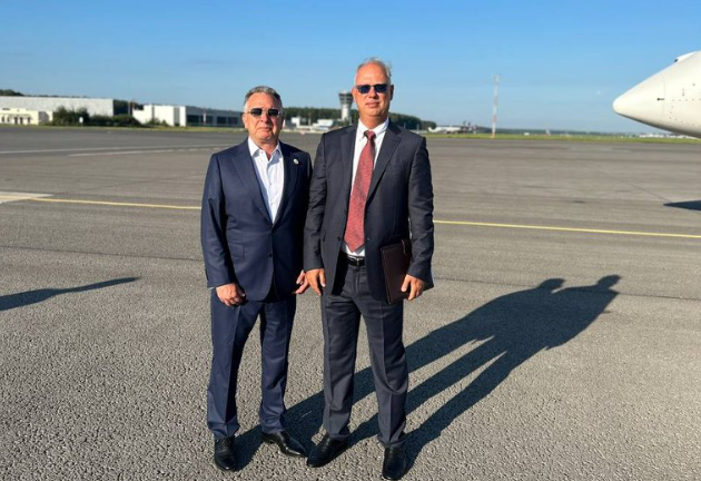 ויטקוף עם השליח הרוסי