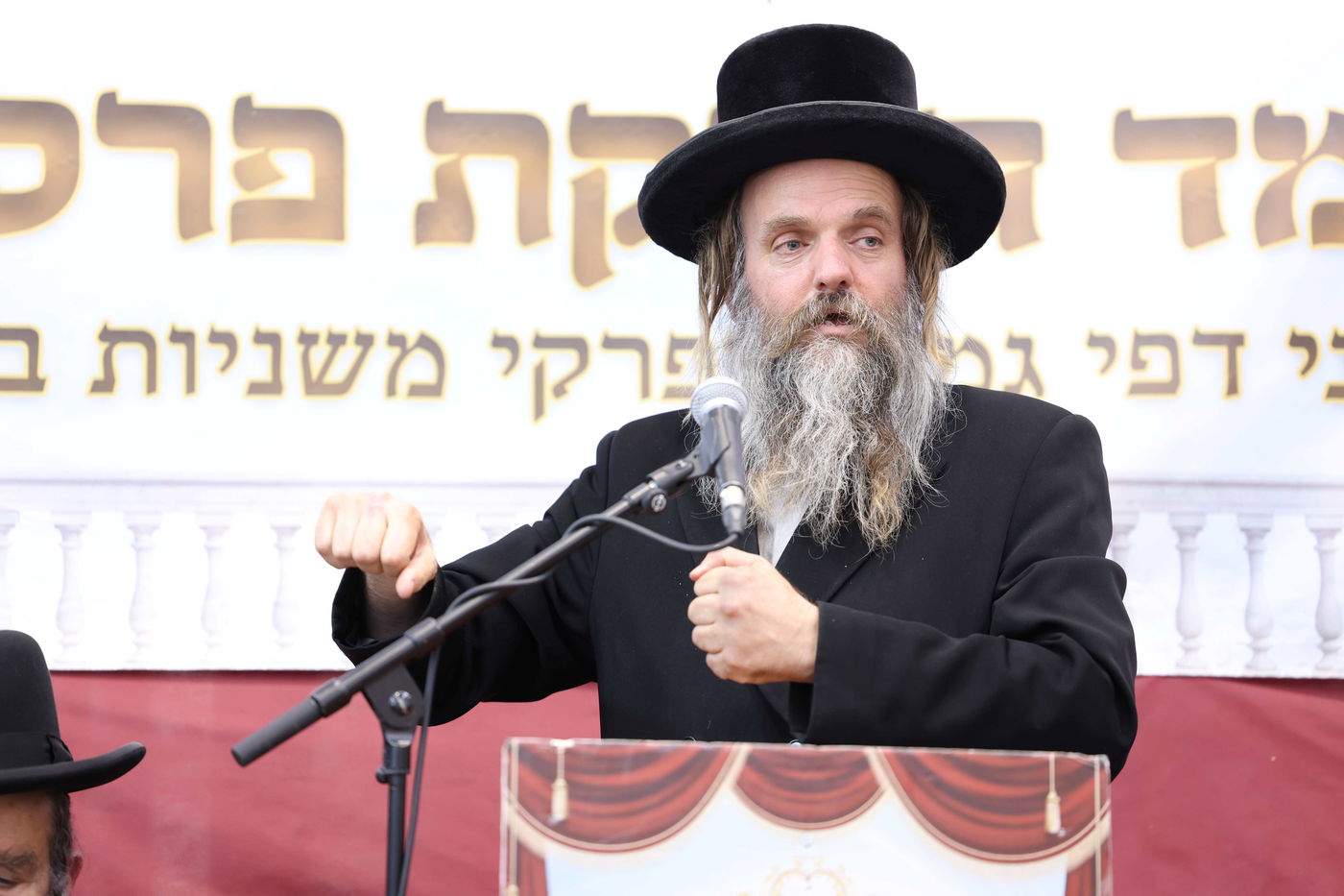 מעמד חלוקת פרסים בת"ת 'חיי עולם' 