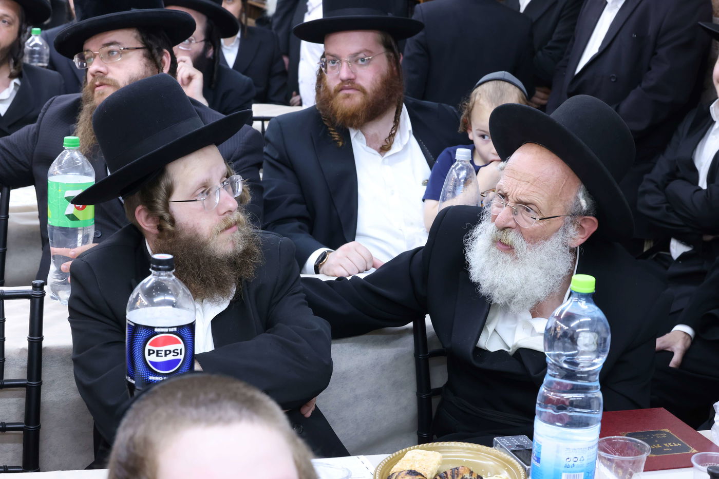 מעמד חלוקת פרסים בת"ת 'חיי עולם' 