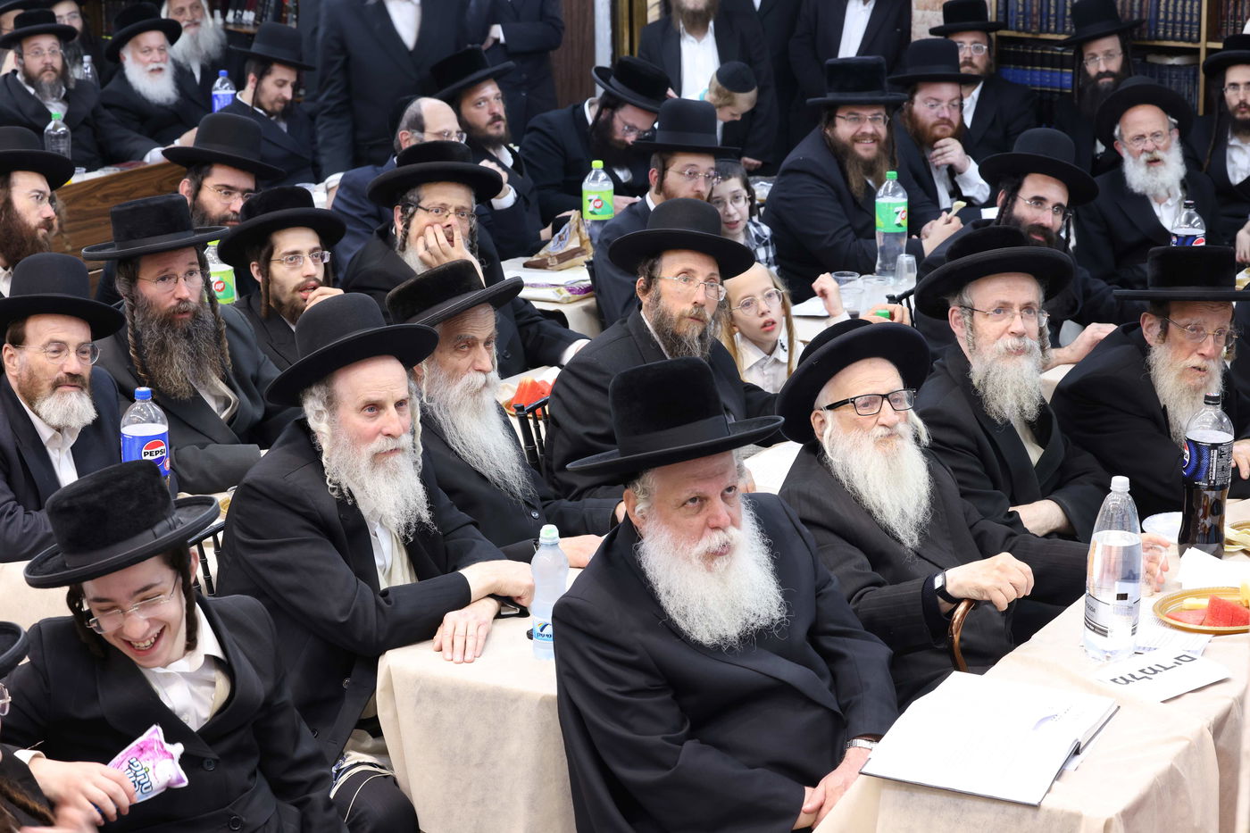 מעמד חלוקת פרסים בת"ת 'חיי עולם' 