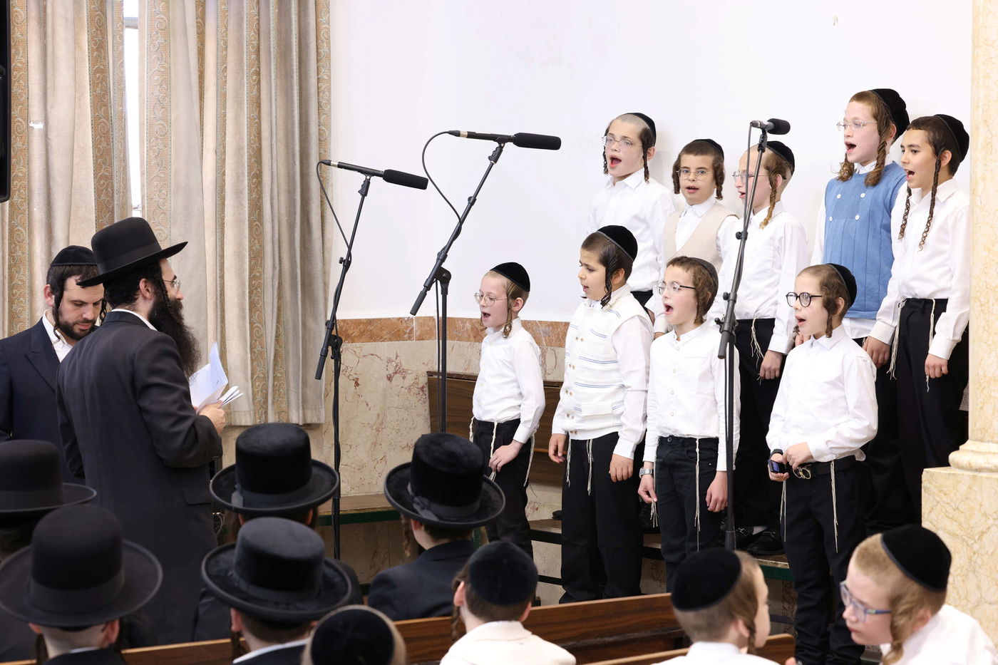 מעמד חלוקת פרסים בת"ת 'חיי עולם' 