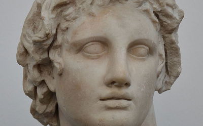 אחד הפריטים שהושב - ראש אלכסנדר