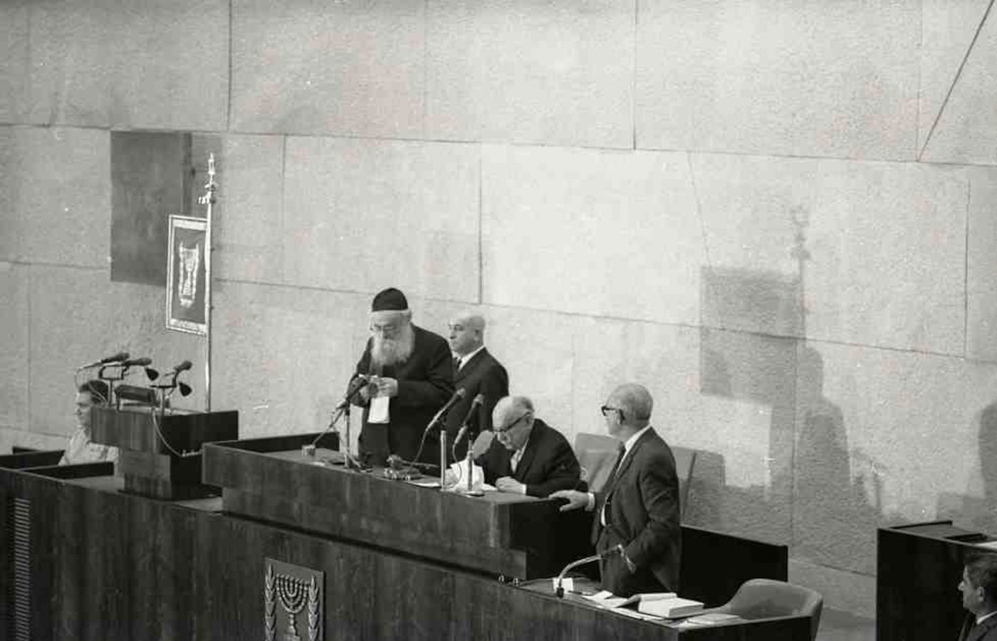 הרב יצחק מאיר לוין בכנסת ישראל