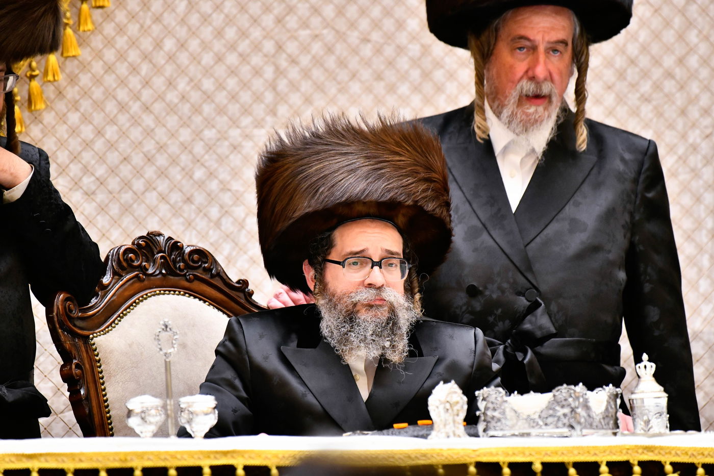 מוצאי שבת נחמו בחצה"ק סקולען ירושלים