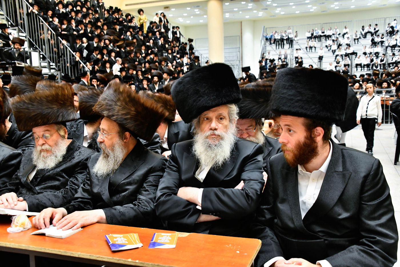 מוצאי שבת נחמו בחצה"ק סקולען ירושלים