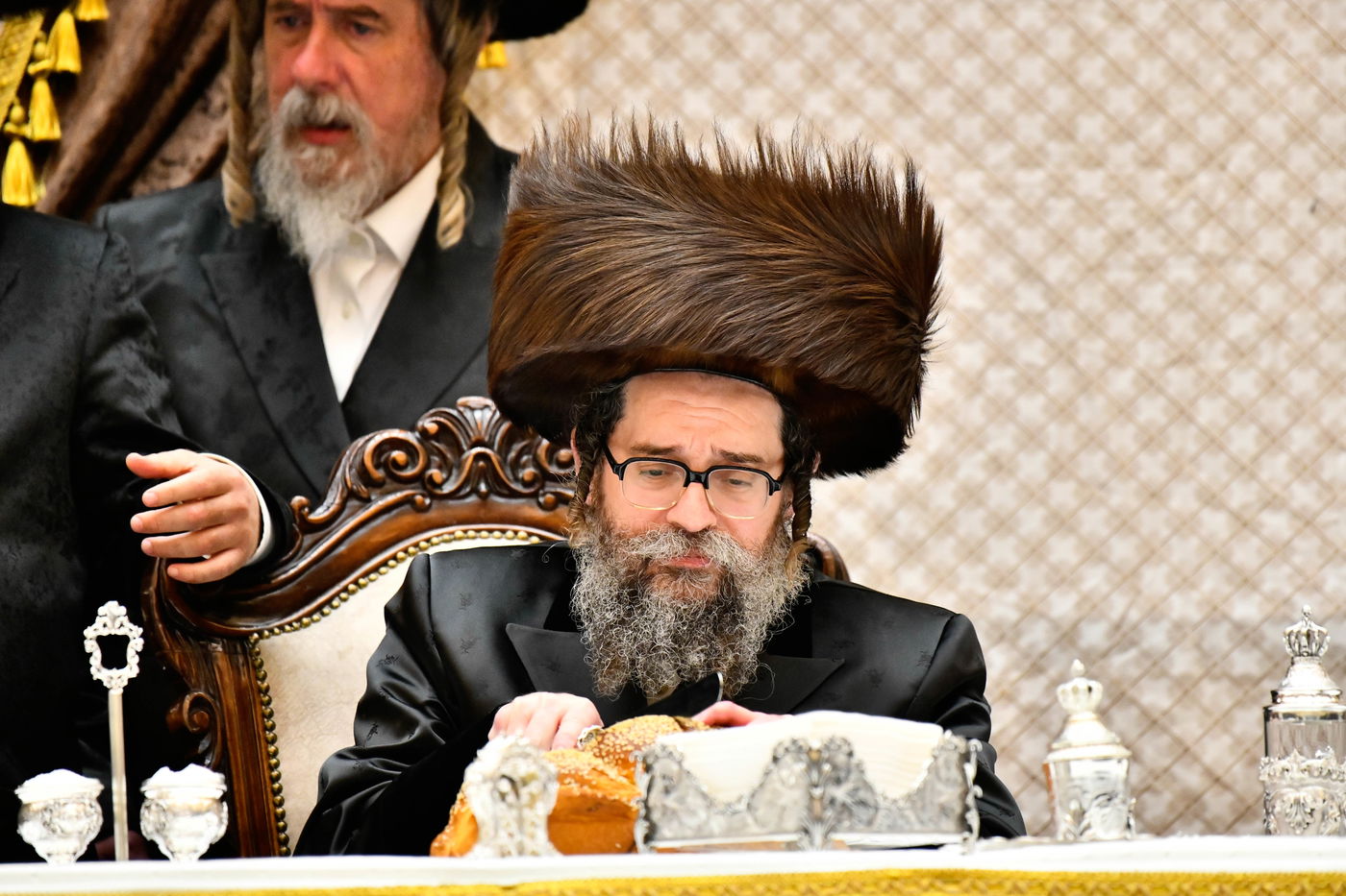 מוצאי שבת נחמו בחצה"ק סקולען ירושלים